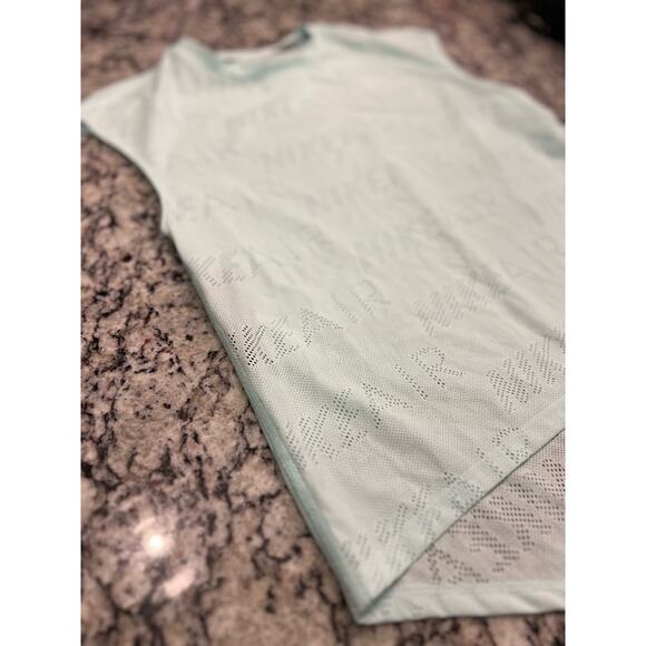 Nike womens NWT running top size S - Picture 8 of 12